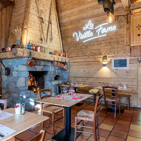 La Vieille Ferme 호텔 3*