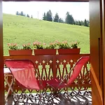 La Vieille Ferme מלון 3*