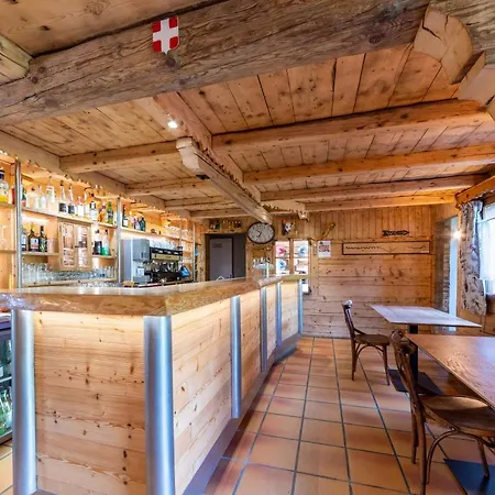 Hotell La Vieille Ferme 3*