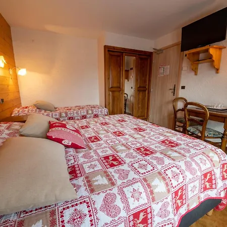 La Vieille Ferme Hotel Manigod